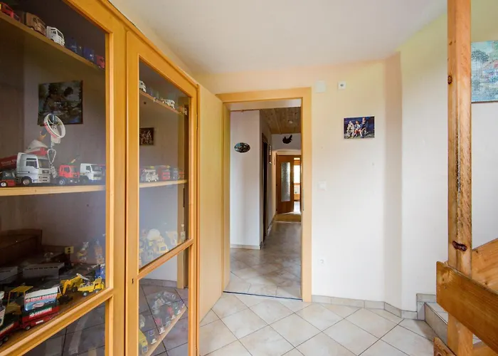 Near Paradise كالتنباش