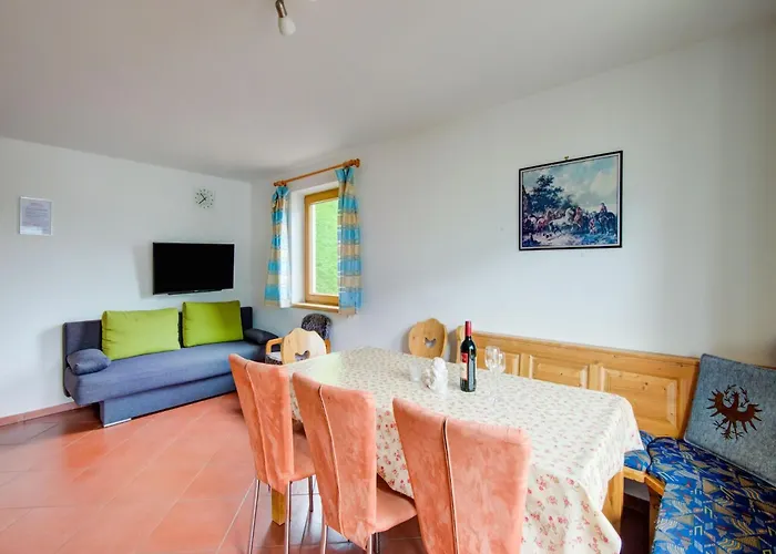 Near Paradise كالتنباش